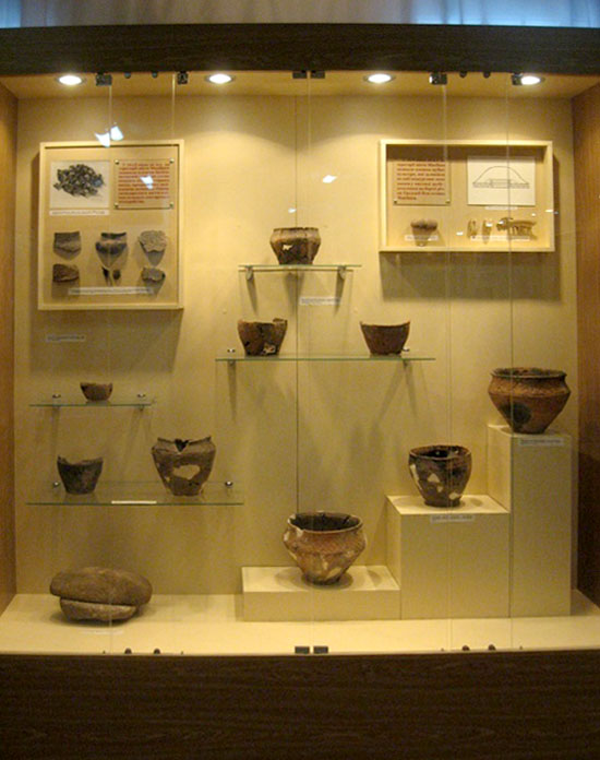 Давній посуд